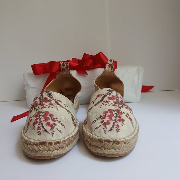 Flat Jute Espadrilles Red Blossom Branches on Beige & Long Red Ribbon NWOT Sz 8 - Picture 11 of 12